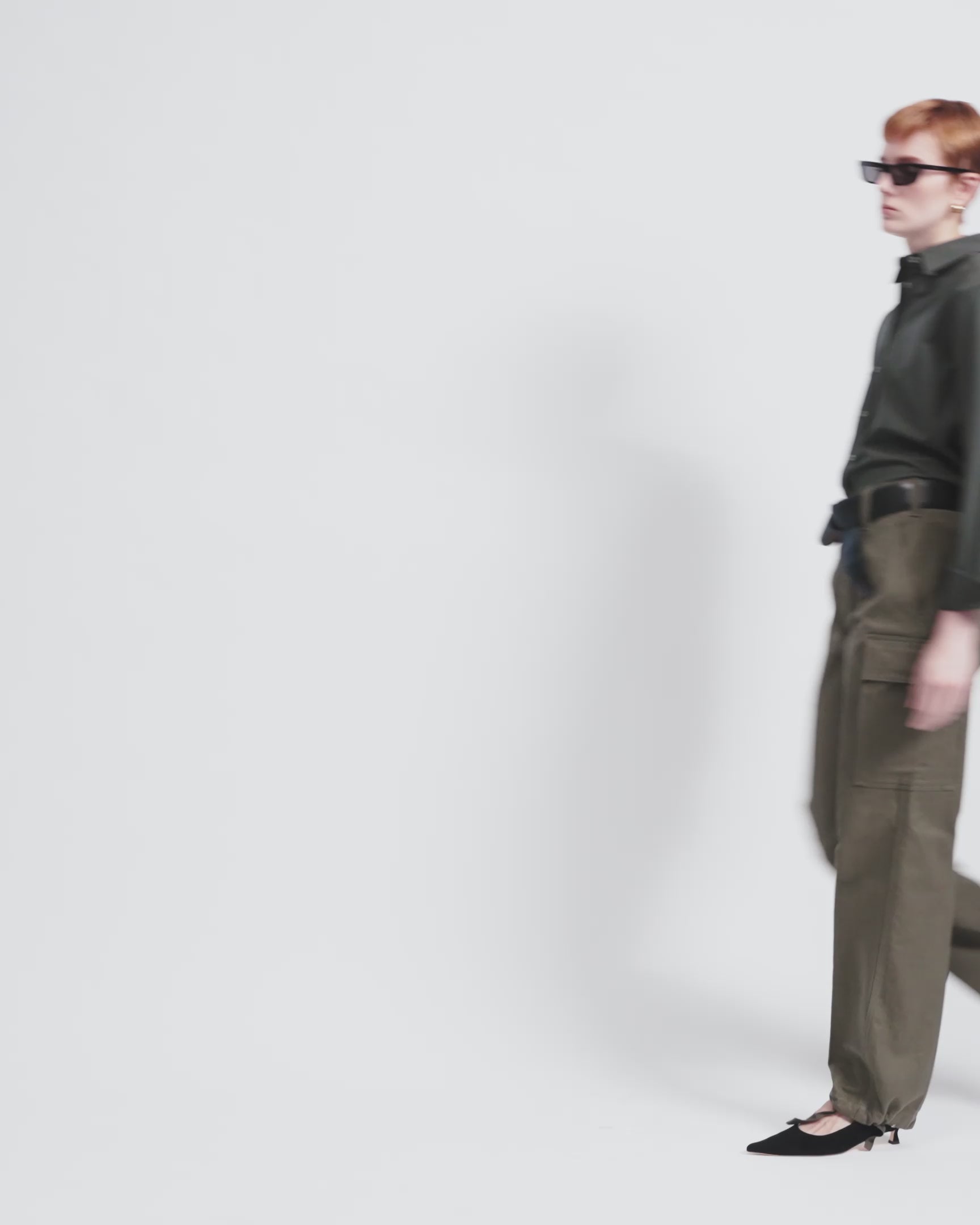 Lillian - Wool Poplin in Forest Green - video