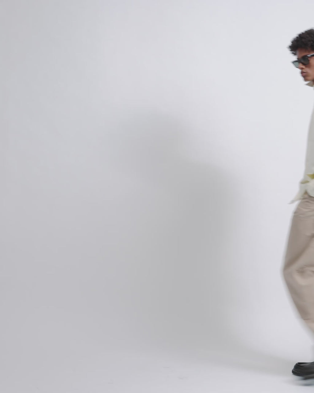 Billie - High Twist Oxford in Butter Yellow - video